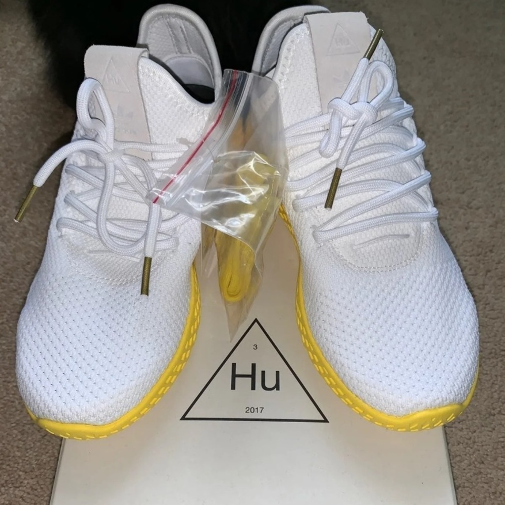 Adidas Sneakers